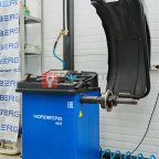  Станок балансировочный с автоматическим вводом двух параметров, синий NORDBERG 4523 (8)