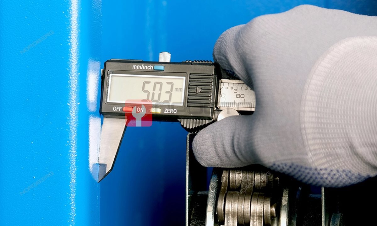  NORDBERG подъемник с нижней синхронизацией N4120B-4B_220V двухстоечный электрогидравлический  4т (1)