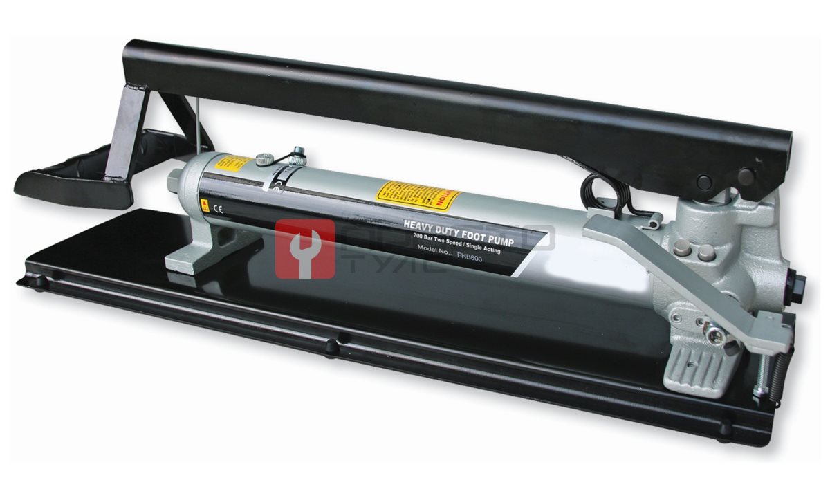  GARWIN INDUSTRIAL 811013-700-0700 Насос ножной гидравлический 700 бар; 0,7 л (0)