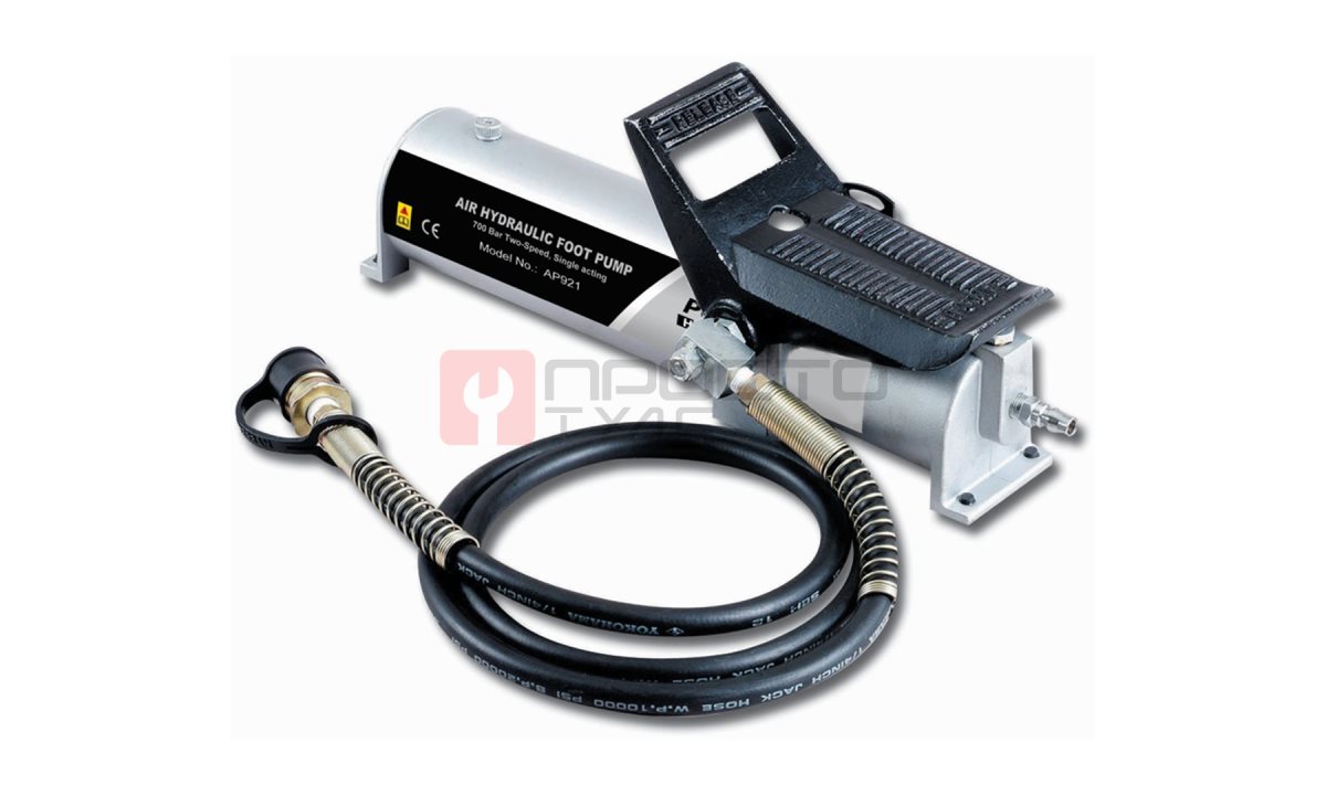  GARWIN INDUSTRIAL 811013-700-0850-14-P Насос ножной гидравлический с пневматическим приводом 700 бар; 0,85 л; 1/4