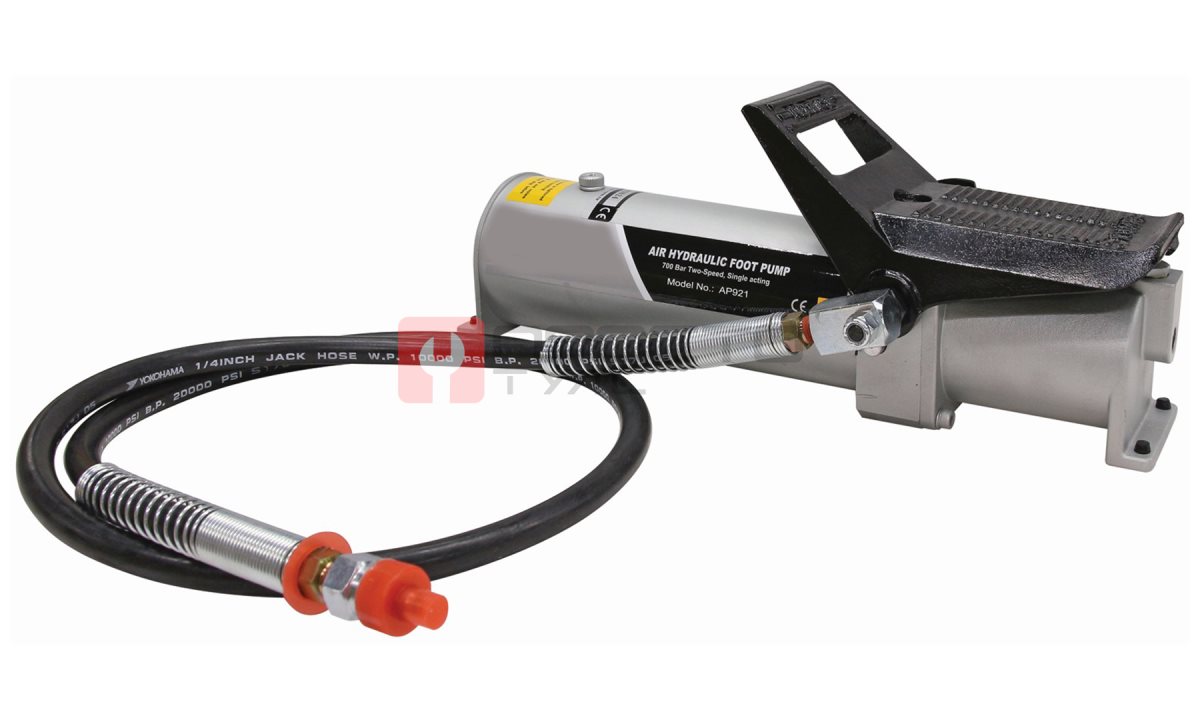  GARWIN INDUSTRIAL 811013-700-0850-38-P Насос ножной гидравлический с пневматическим приводом 700 бар; 0,85 л; 3/8