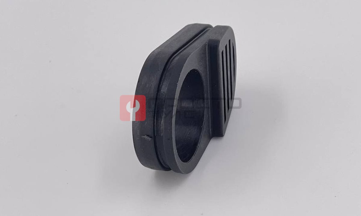  WDK-20840-37 Дефлектор выхлопа (0)