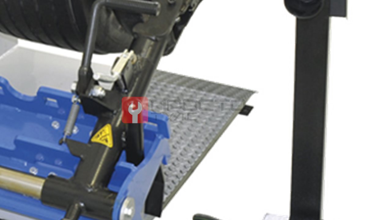  Грузовой шиномонтажный стенд Giuliano S557 (1)