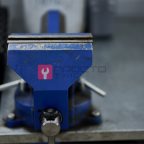  Тиски слесарные NORDBERG NT180 (3)